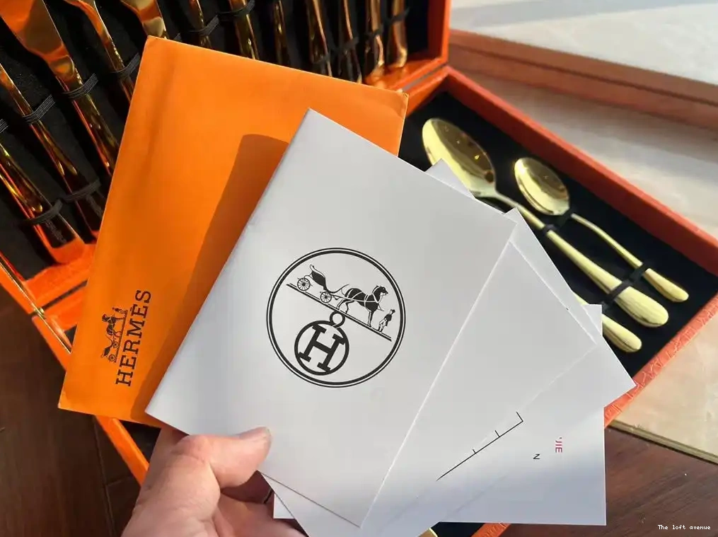 SET HERMES CUSTOM CUTLERY 0518